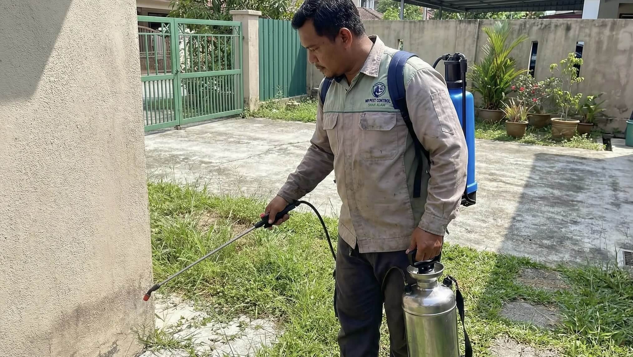 Pest treatment at a residential property in Shah Alam